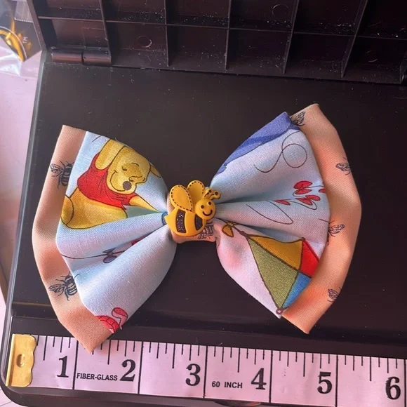 Winnie the Pooh bow - Picture 3 of 4